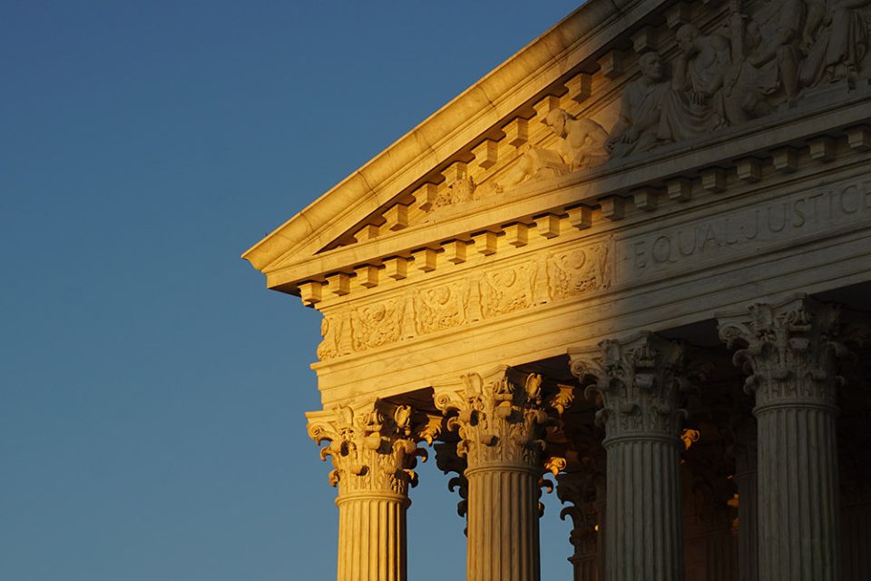 U.S. Supreme Court (Unsplash/Ian Hutchinson)