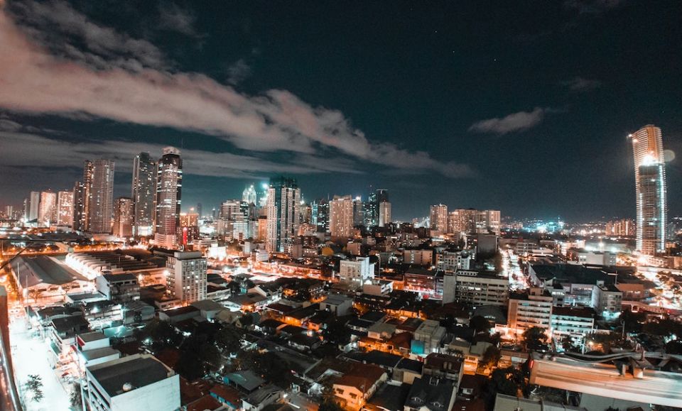 Manila, one of theworld's most densely populated cities, experiences water shortages. (Unsplash/Ramon Kagie)