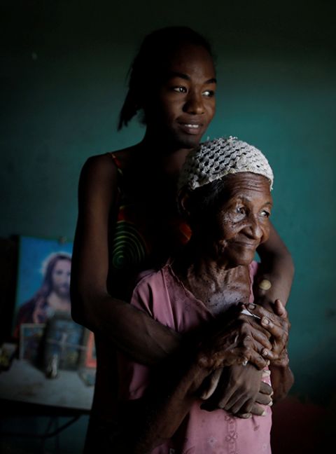 Aidalis Guanipa, 25, poses for a photo with her 83-year-old grandmother in La Concepción, Venezuela, April 12, 2019. (CNS/Reuters/Ueslei Marcelino)