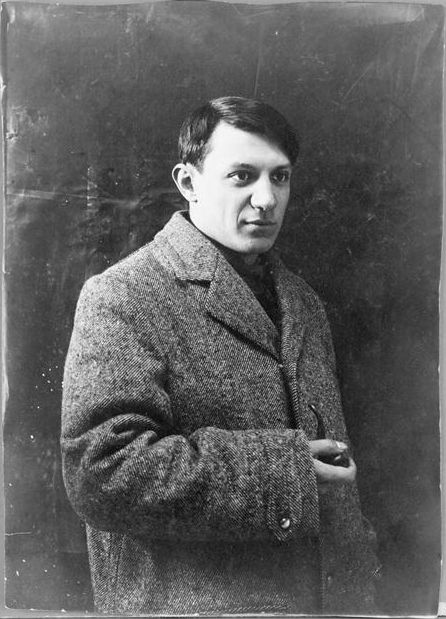 Portrait photograph of Pablo Picasso, 1908 (Wikimedia Commons/Anonymous)
