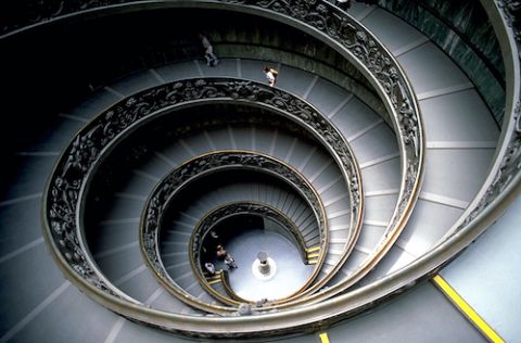 Double helix staircase in the Pio Clementino Museum at the Vatican, designed by Giuseppe Momo, sculpted by Antonio Maraini and realized by the Ferdinando Marinelli Artistic Foundry in 1932, pictured in 2004 (Wikimedia Commons/Andreas Tille) Double helix staircase in the Pio Clementino Museum at the Vatican, designed by Giuseppe Momo, sculpted by Antonio Maraini and realized by the Ferdinando Marinelli Artistic Foundry in 1932, pictured in 2004 (Wikimedia Commons/Andreas Tille)