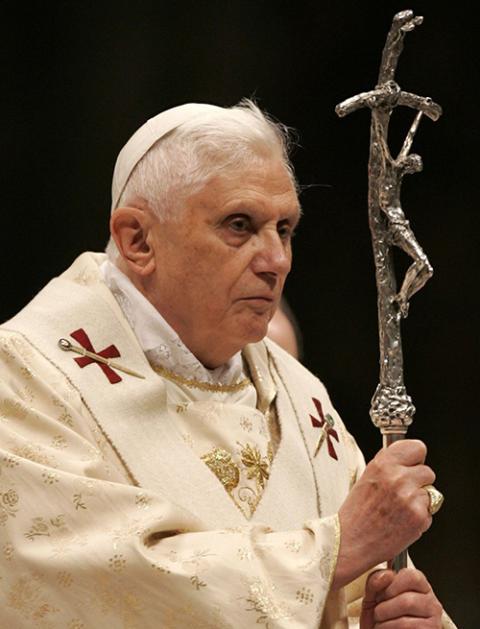Pope Benedict XVI celebrates Mass in St. Peter's Basilica at the Vatican on Dec. 25, 2007. (CNS/Reuters/Max Rossi)