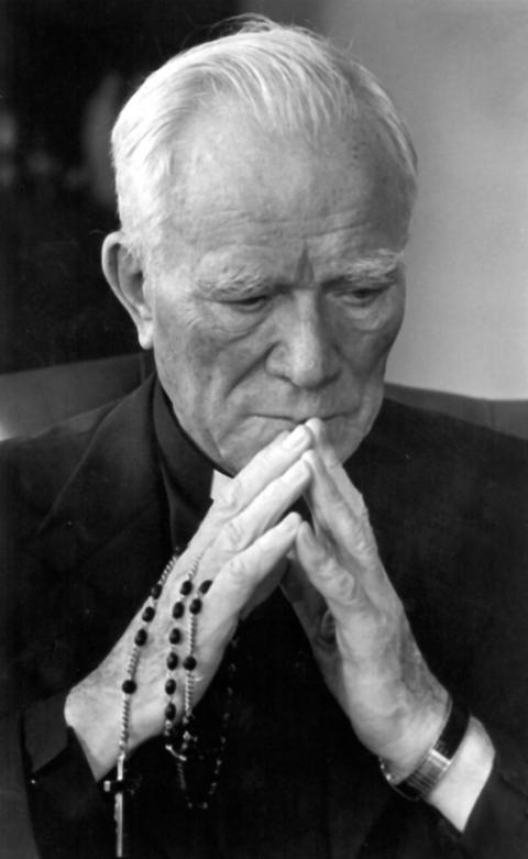 Holy Cross Fr. Patrick Peyton in an undated photo (CNS/Family Theater Productions) Holy Cross Fr. Patrick Peyton in an undated photo (CNS/Family Theater Productions)
