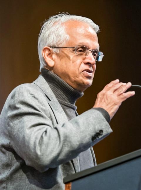 Veerabhadran Ramanathan speaks on solutions to climate change during a 2018 lecture at Villanova University in Philadelphia. (CNS/Courtesy of Villanova University/Paul Crane)