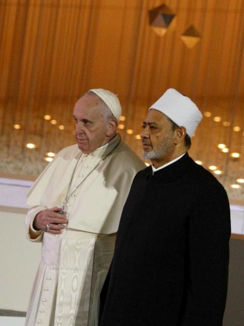 Pope Francis and Sheik Ahmad el-Tayeb, grand imam of Egypt's al-Azhar mosque and university, leave an interreligious meeting in Abu Dhabi, United Arab Emirates, Feb. 4, 2019. (CNS/Paul Haring) Pope Francis and Sheik Ahmad el-Tayeb, grand imam of Egypt's al-Azhar mosque and university, leave an interreligious meeting in Abu Dhabi, United Arab Emirates, Feb. 4, 2019. (CNS/Paul Haring)