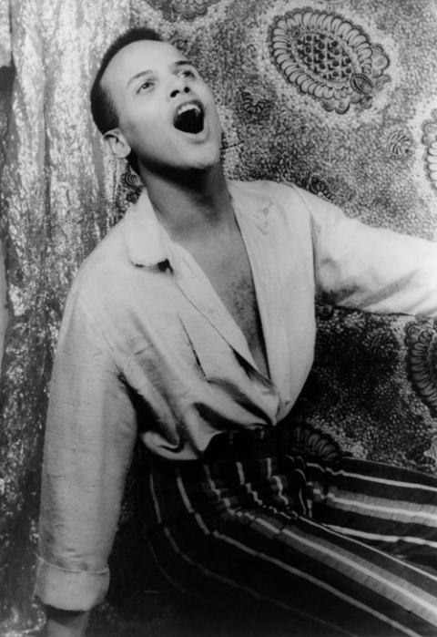 A 1954 portrait of Harry Belafonte singing. (Wikimedia Commons/Van Vechten Collection at Library of Congress)