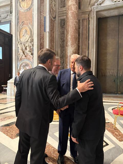 Zelenskyy Trump, Macron, Starmer In this photo provided by the Ukrainian Presidential Press Office, Ukraine's President Volodymyr Zelenskyy, right, President Donald Trump, second right, French President Emmanuel Macron, left, and British Prime Minister Keir Starmer talk as they attend the funeral of Pope Francis in Vatican, Saturday, April 26, 2025.(Ukrainian Presidential Press Office via AP)