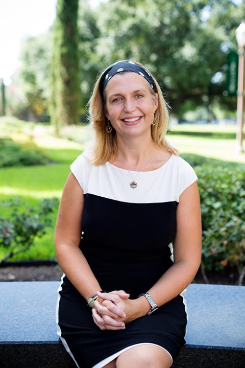 Beth Allison Barr (Courtesy of Baker Publishing Group/© Katelyn Casper) Beth Allison Barr (Courtesy of Baker Publishing Group/© Katelyn Casper)