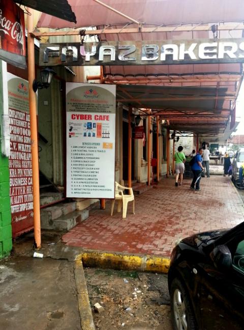 A cyber café is seen in Mombasa, Kenya, in 2013. (Wikimedia Commons/Chaostar)