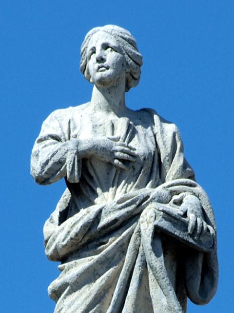 St. Macrina on the colonnade of St. Peter's Square at the Vatican (Wikimedia Commons/AlfvanBeem) St. Macrina on the colonnade of St. Peter's Square at the Vatican (Wikimedia Commons/AlfvanBeem)
