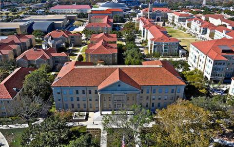 View of part of Texas Christian University, Fort Worth, in 2012 (Wikimedia Commons/Easal22)