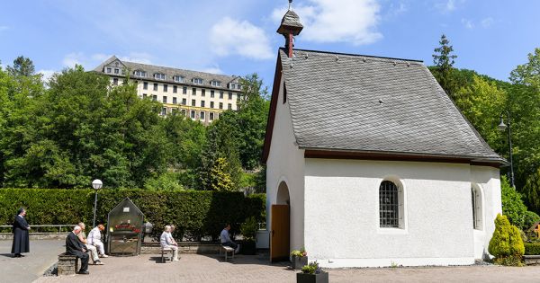 German bishop orders new look at US claims against Schonstatt founder