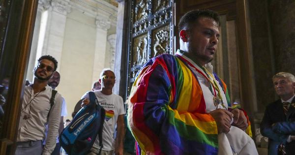 Pope Leo continues legacy of openness toward LGBTQ Catholics, advocates ...