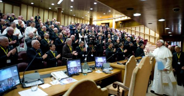 Pope calls religious to be 'real witnesses' | National Catholic Reporter