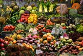 Frutis and vegetables for sale in a market (RNS/Unsplash/ja ma)