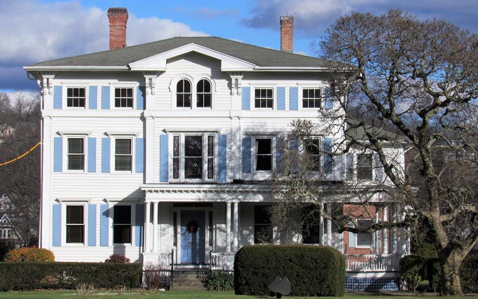 The chancery of the Diocese of Norwich, Connecticut (Wikimedia Commons/Farragutful)