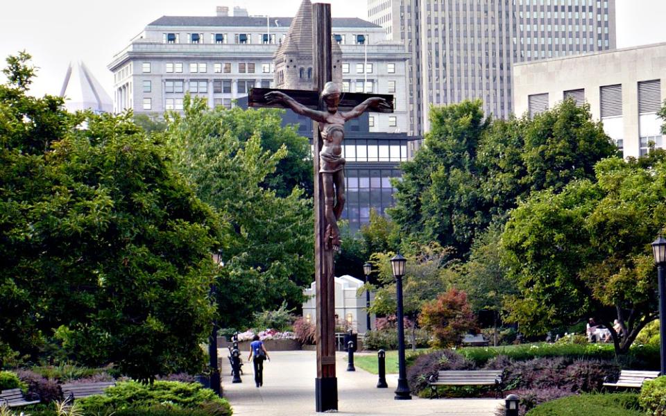 A crucifix created by Austrian artist Jos Pirkner is seen on the campus of Duquesne University in Pittsburgh. (Wikimedia Commons/Alekjds)