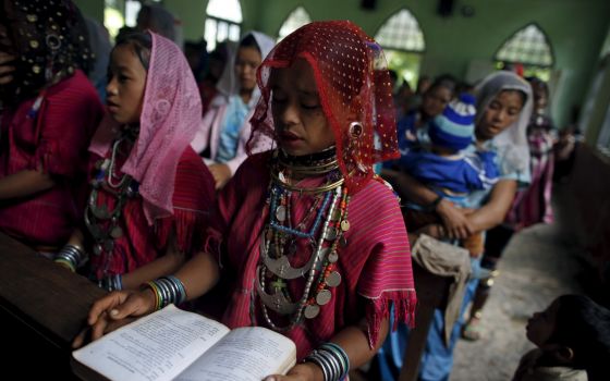 People in the Kayah state of Myanmar attend Catholic Mass in the Htaykho village in this 2015 file photo. (CNS photo/Soe Zeya Tun, Reuters)