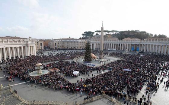 St. Peter's Square full of people to hear Pope Francis' Angelus Dec. 11