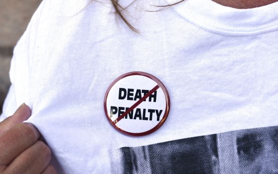 An anti-death penalty button is seen in this 2015 file photo. (CNS photo/Nick Oxford, Reuters)