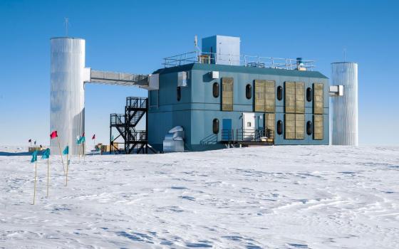 The IceCube Neutrino Observatory on Jan. 6, 2023, at the South Pole Station in Antarctica. (Wikipedia/Christopher Michel)