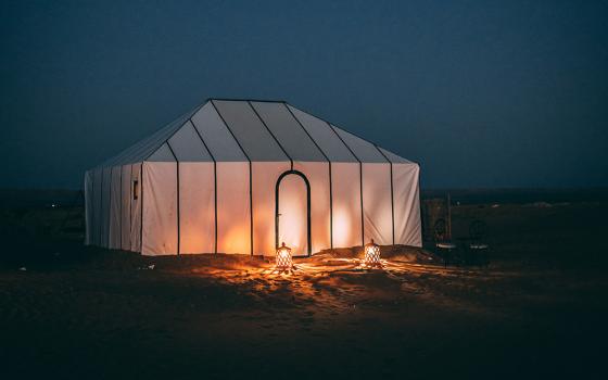 Tent of refuge (Pexels/Taryn Elliott)