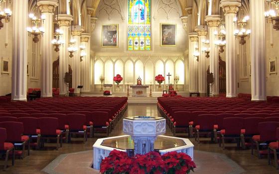 The interior of the Cathedral of the Assumption in Louisville, Kentucky, is pictured in a 2006 photo. (Wikimedia Commons, CC BY-SA 3.0)