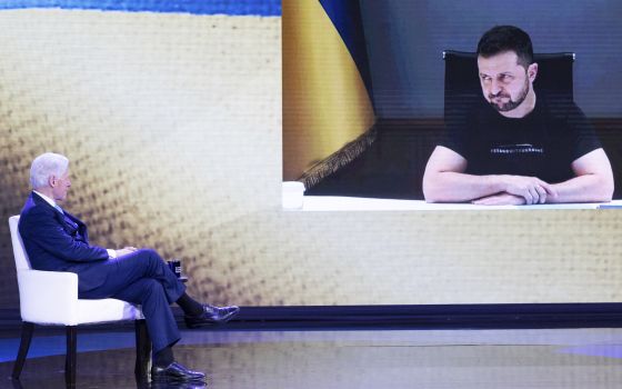 Former President Bill Clinton speaks to Ukrainian President Volodymyr Zelenskyy during the Clinton Global Initiative Sept. 20 in New York. (AP/Julia Nikhinson)