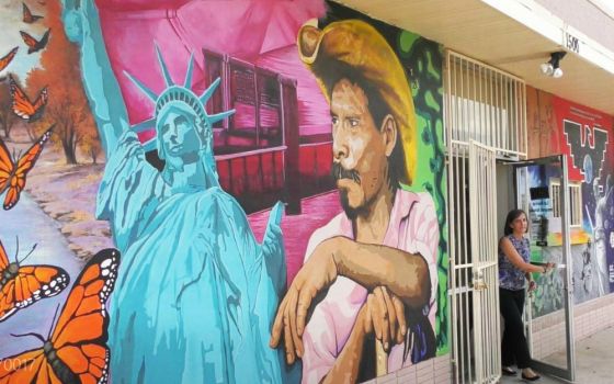Immigration attorney Heidi Cerneka leaves Las Americas Refugee Advocacy Center in El Paso, Texas, in August 2019. (Meinrad Scherer Emunds)