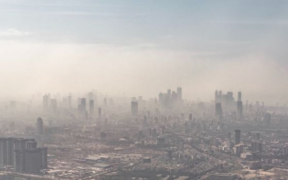 Smog hangs over Mumbai, India. (Abhay Singh/Unsplash)