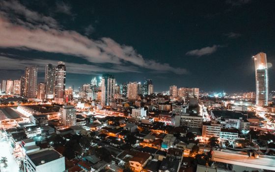 Manila, one of theworld's most densely populated cities, experiences water shortages. (Unsplash/Ramon Kagie)