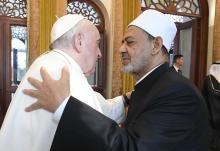 Pope Francis greets Sheikh Ahmad el-Tayeb, grand imam of Egypt's Al-Azhar mosque and university, at Sakhir Royal Palace Nov. 4 in Awali, Bahrain. (CNS/Vatican Media)