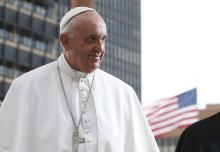 Pope Francis leaves a meeting for religious liberty with the Hispanic community and immigrants on Independence Mall in Philadelphia Sept. 26, 2015. (CNS/Paul Haring)