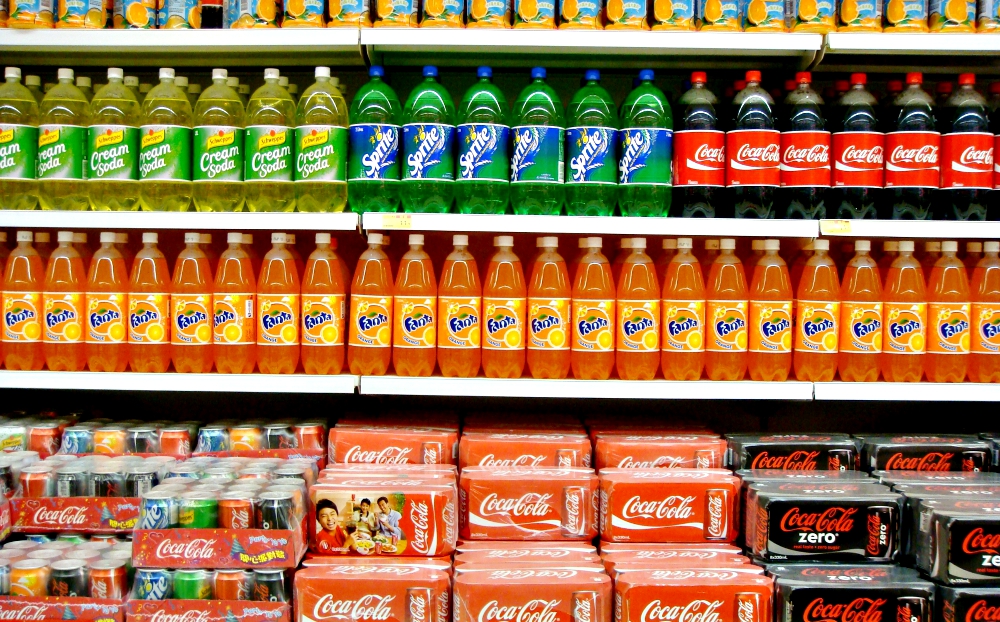 Sodas on sale at supermarket (Pixabay/evelynlo)