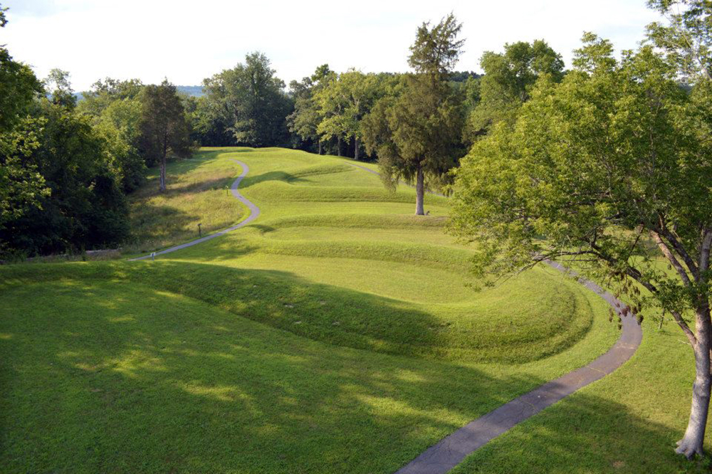 A portion of Serpent Mound along Ohio Brush Creek near Peebles, Ohio. (RNS/Stephanie A. Terry/Wikipedia/Creative Commons)